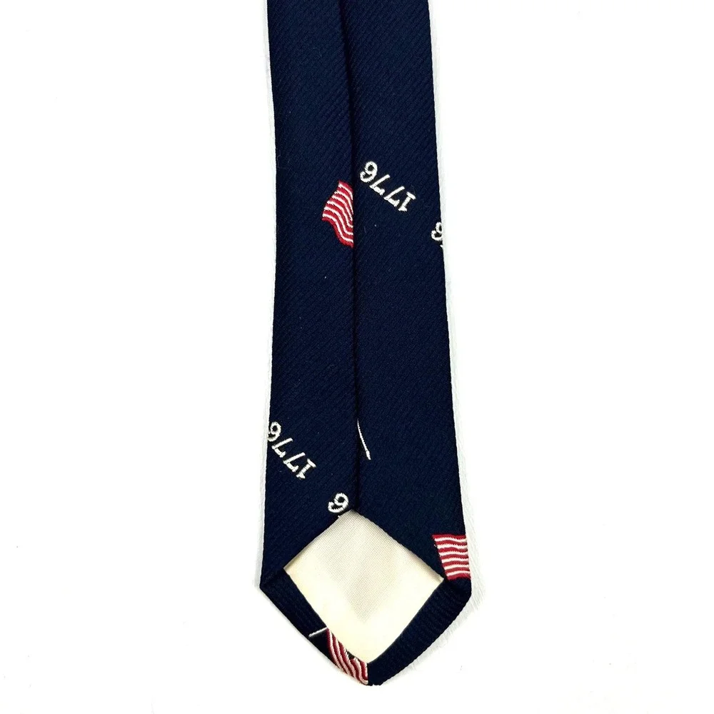 Vintage Magee Mens Bicentennial Tie Navy Blue American Flag 1776 1976‎ 150Years